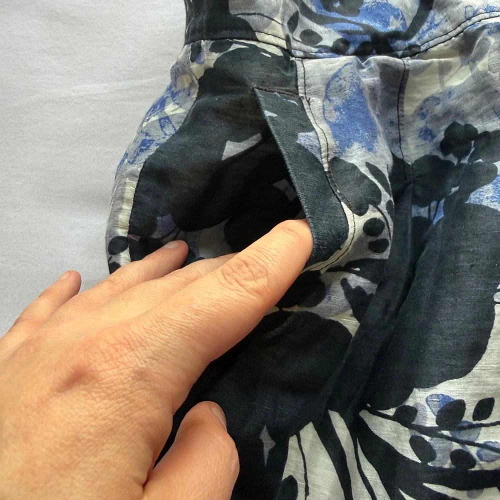 Ann Taylor Abstract Floral Pleated Mini Skirt Lined Size‎ 6 Side Pockets